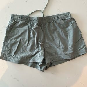 Women's Columbia Sandy River UPF 30 Shorts
Size Medium Stone Green